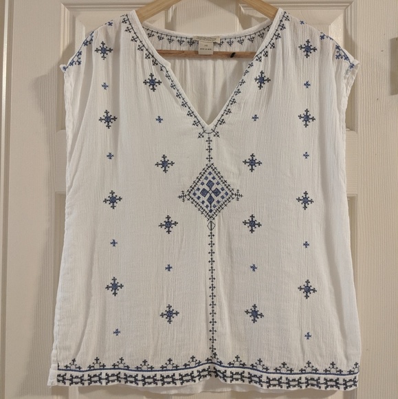 Lucky Brand Tops - Boho Lucky Brand embroidered blouse